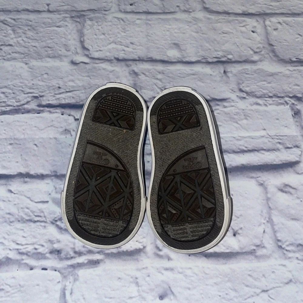 Converse Chuck Taylor Double Velcro - Size 3